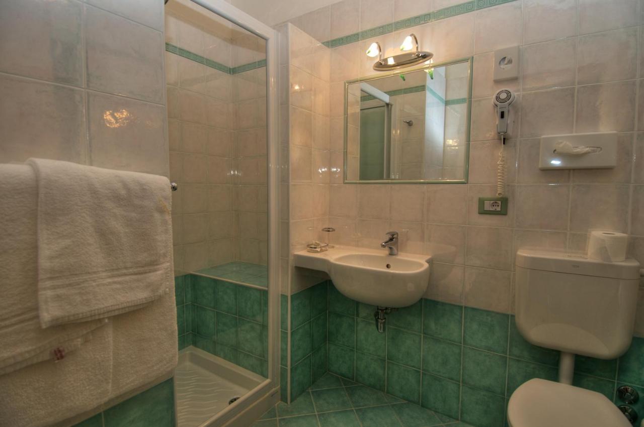 Hotel Caracas Lignano Sabbiadoro Cameră foto